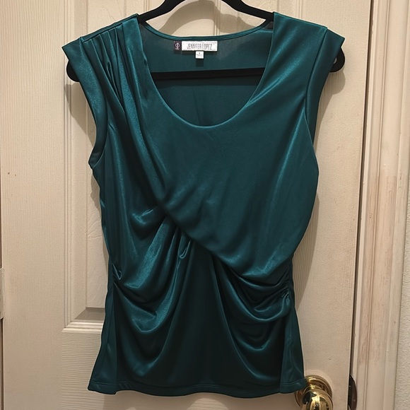 Jennifer Lopez Tops - Women’s Jennifer Lopez Dark Green Satin-Like Cap-Sleeve Dressy Holiday Top